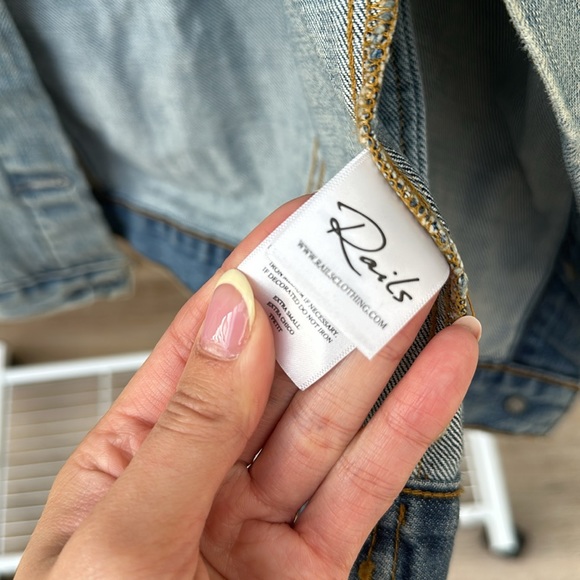 Rails Knox Distressed Denim Jacket - Picture 7 of 11